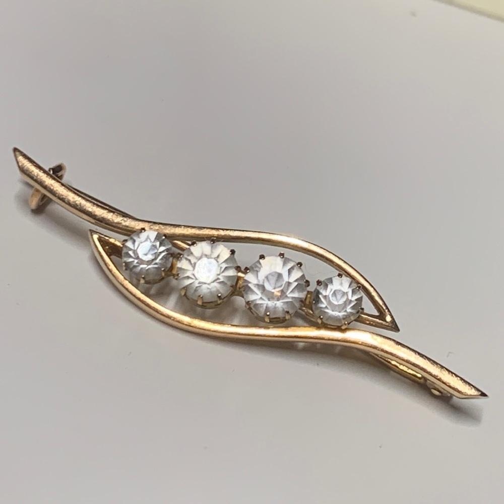 14k brooch